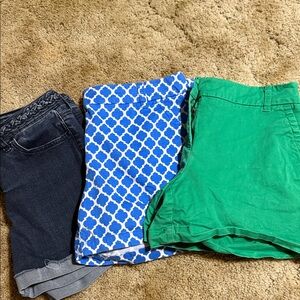 Bundle of size 8 Crown & Ivy shorts